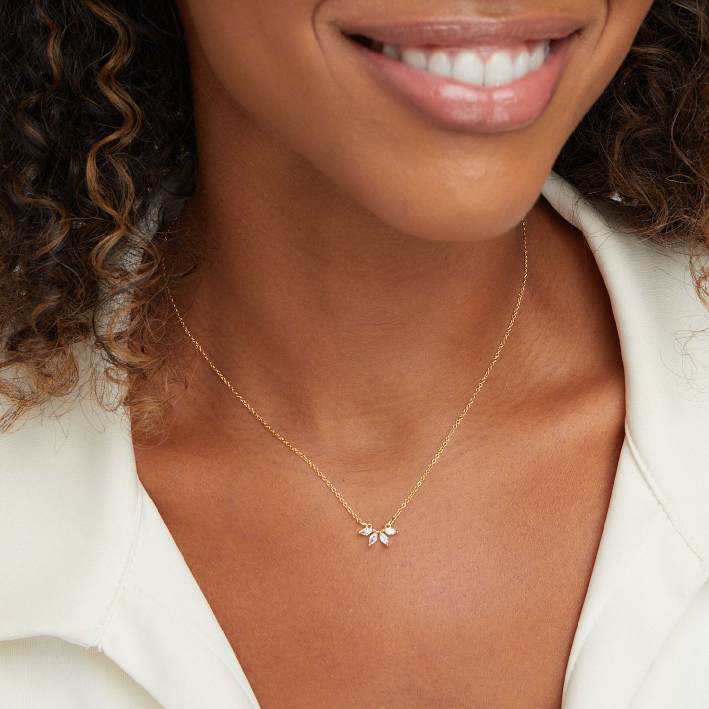 Naszyjnik z kryształowym liściem Omelii