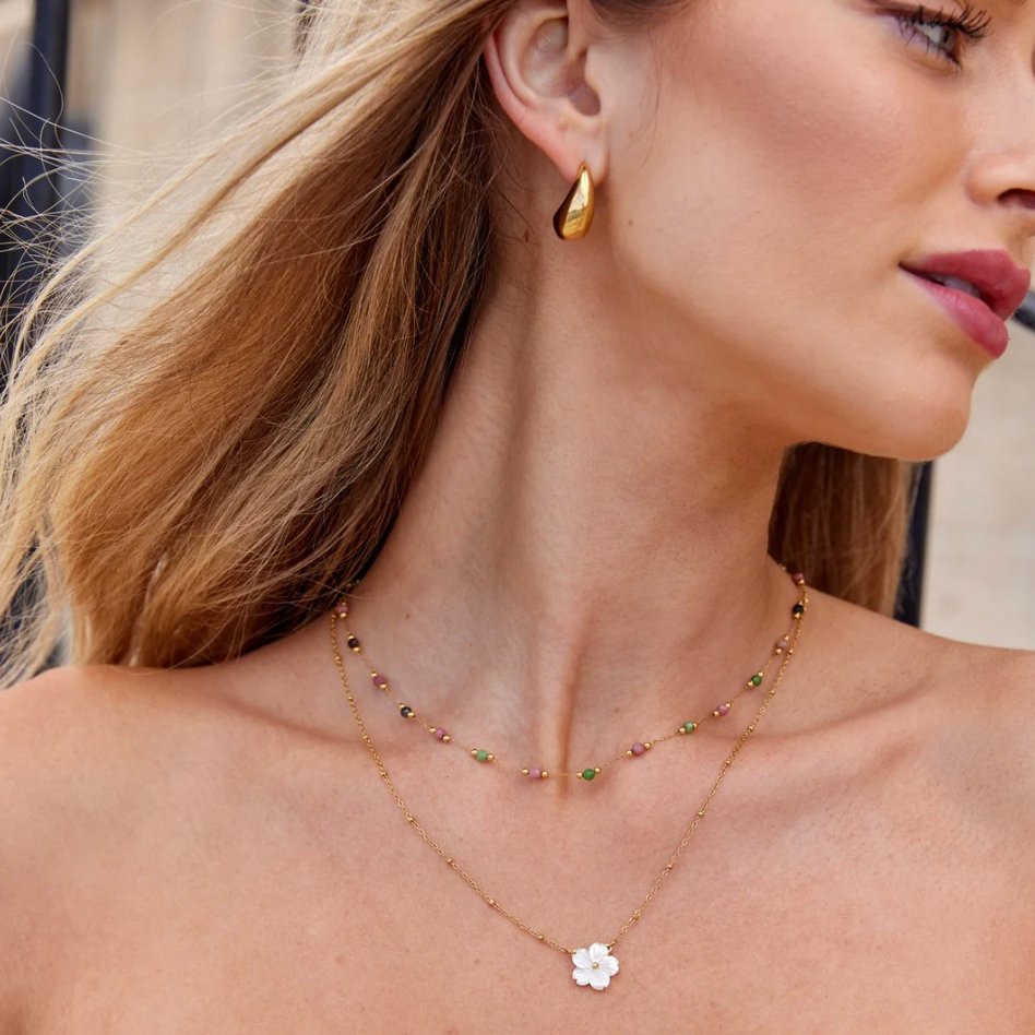 Naszyjnik z kwiatów